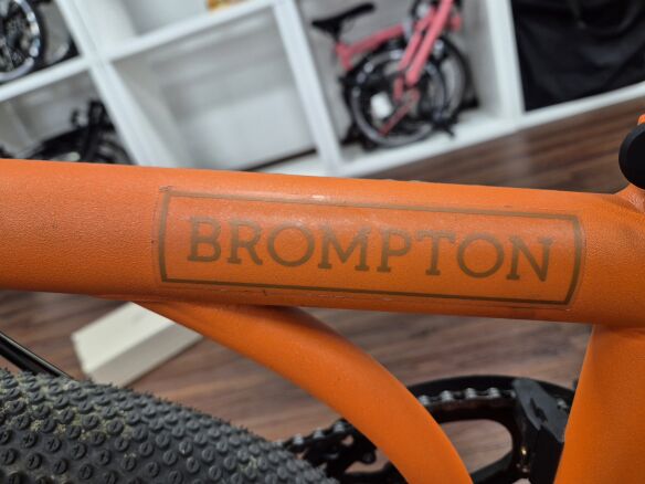 Brompton G-Line Logo Aufkleber Adventure Orange
