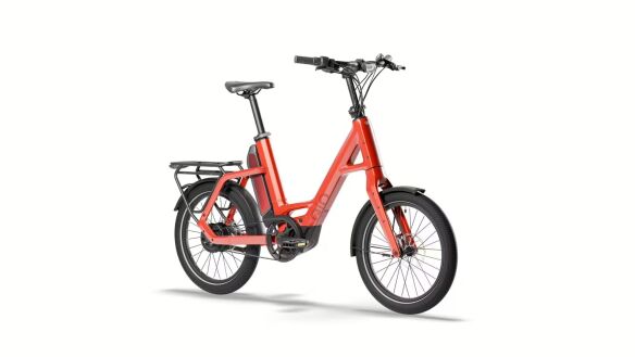QiO Compact PE Imola Red - Glossy Finish